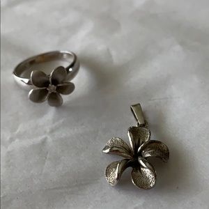 Sterling silver flower ring and flower pendant